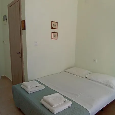 Irina Haus Apartment Gerakini Exterior photo